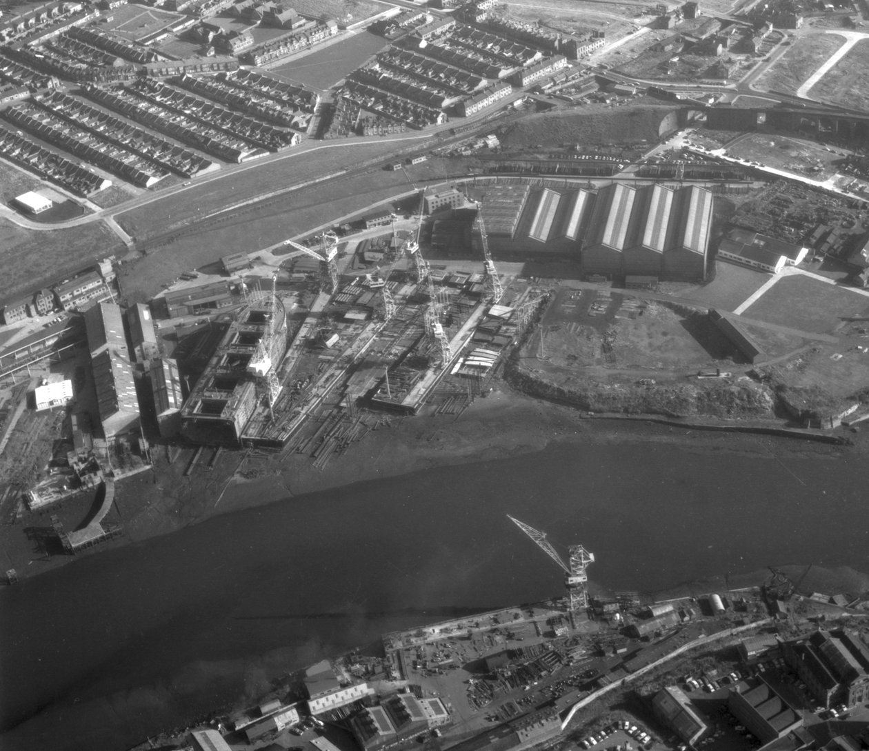 Vue aérienne du chantier naval de Southwick montrant des navires en construction, y compris Nicola, le premier SD14, Sunderland, 11 octobre 1967 - Unbekannt Unbekannt