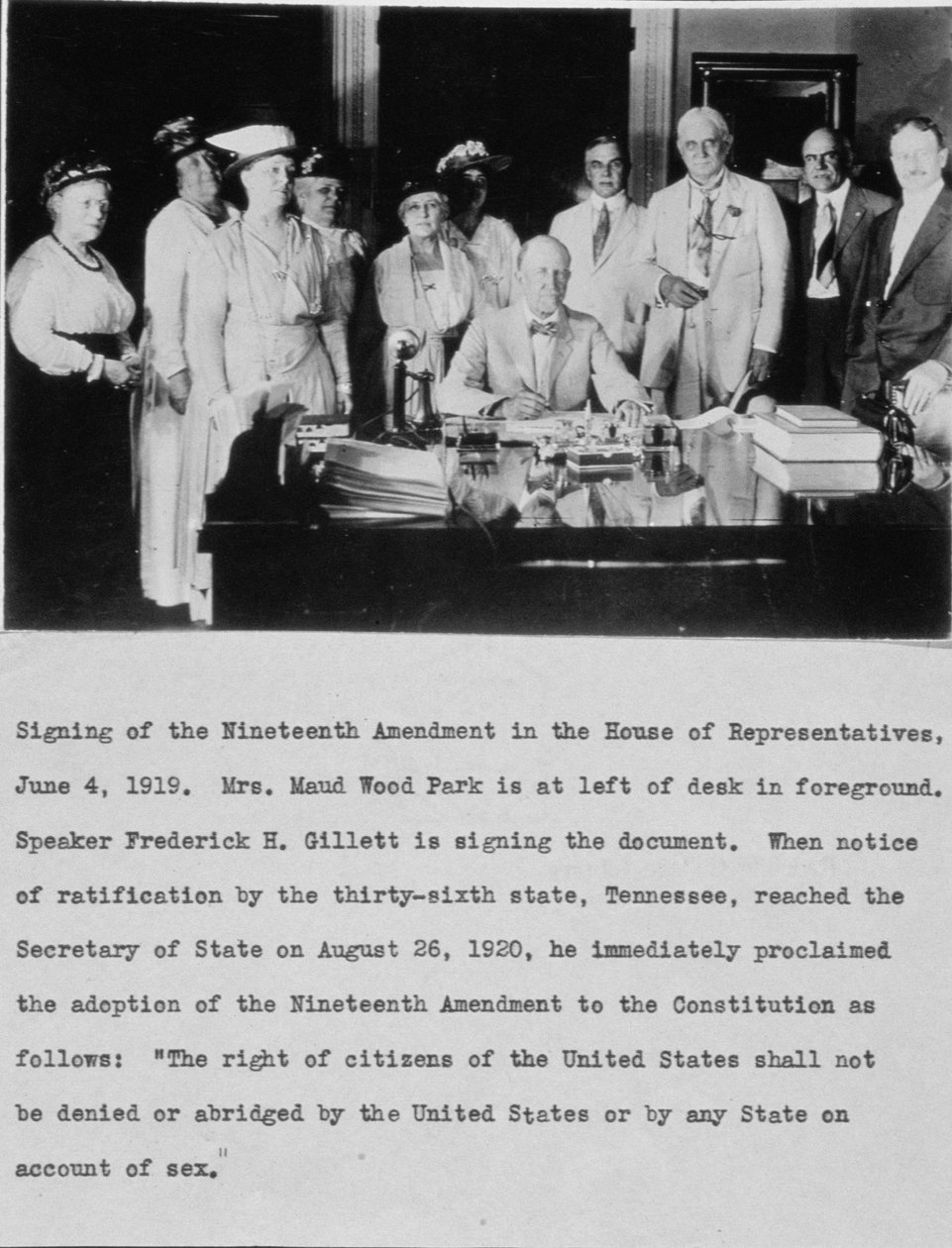 La signature du dix-neuvième amendement, 4 juin 1919 - American School