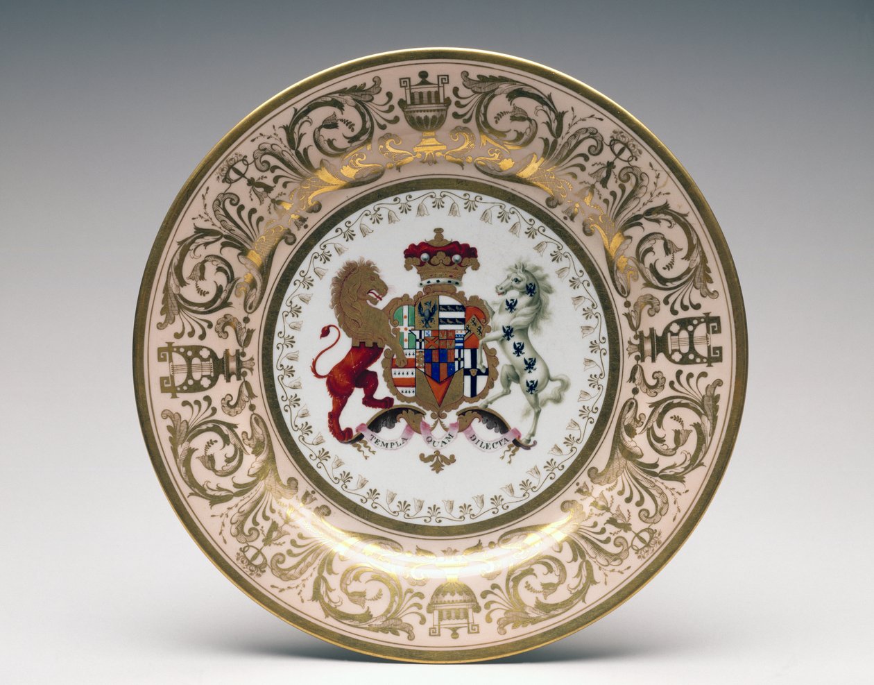 Assiette du service Stowe, porcelaine de Worcester, fabriquée par Flight, Barr et Barr, c.1813 - English School