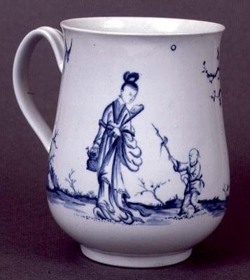Chope de Worcester de forme balustre décorée en bleu sous glaçure, c.1755 - English School