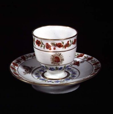 Tasse et soucoupe avec emblèmes de la Révolution, manufacture de Sèvres - French School