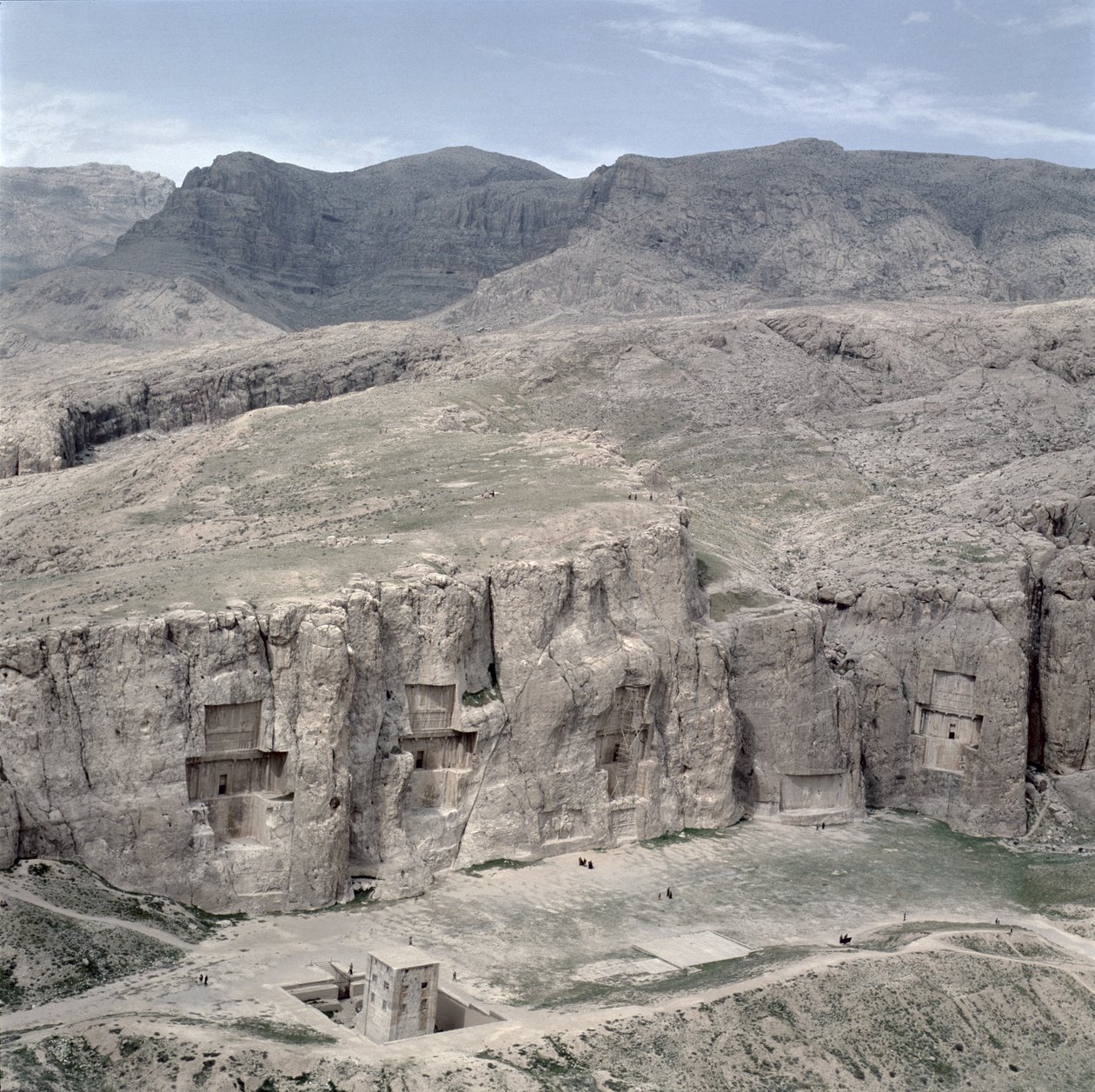 Sépulcres taillés dans la roche - Achaemenid