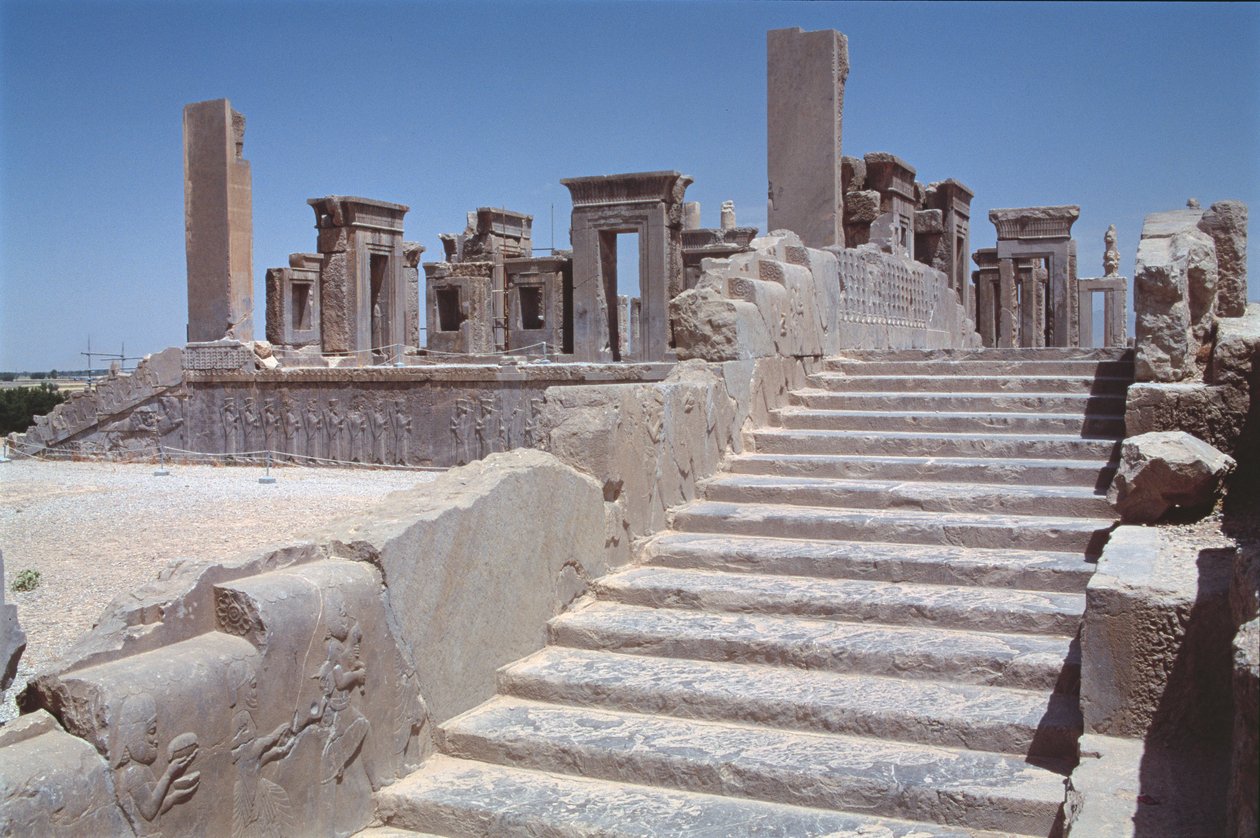 Escalier vers le Tachara (palais privé de Darius) vers 485 av. J.-C. - Achaemenid