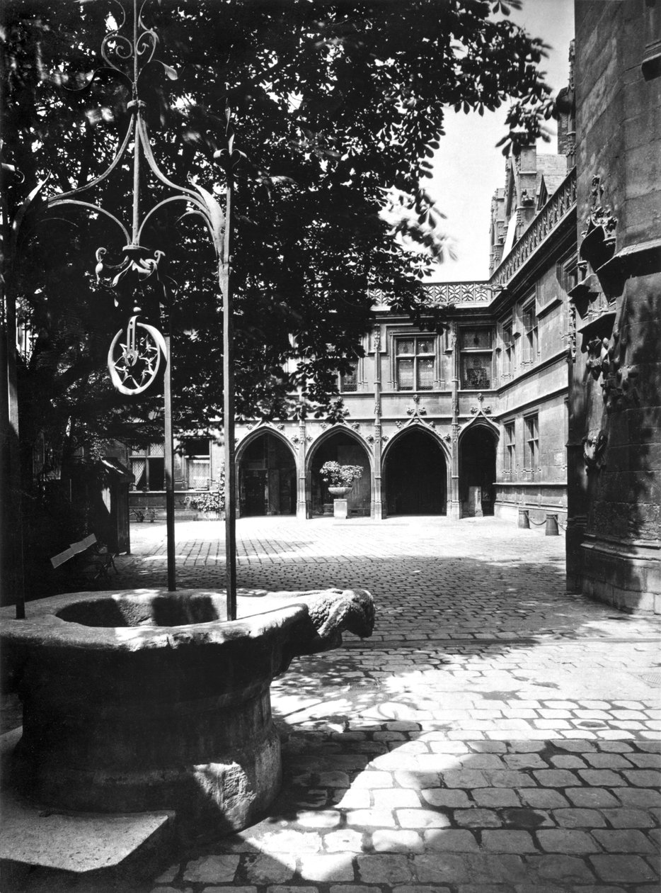 Hôtel de Cluny vu de la cour, Paris - Adolphe Braun