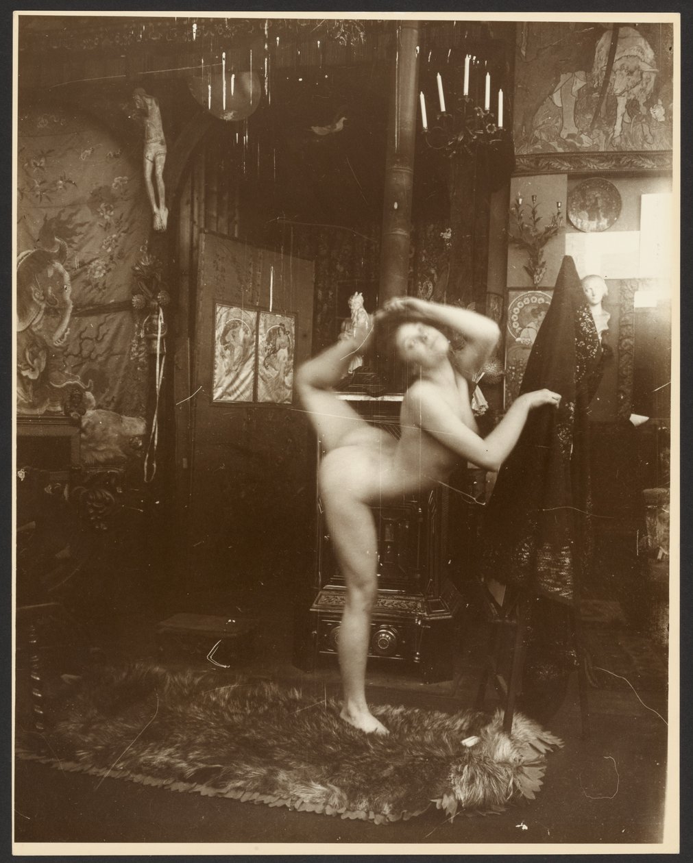 [Modèle féminin nu en ballerine, Paris] - Alphonse Maria Mucha