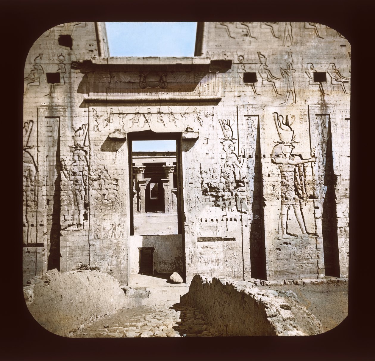 Edfou - Porte du Pylône - American Photographer