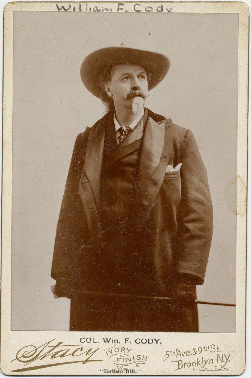 William Frederick Cody, Buffalo Bill (1846-1917), soldat et artiste américain, photo par Stacy, Brooklyn - American Photographer