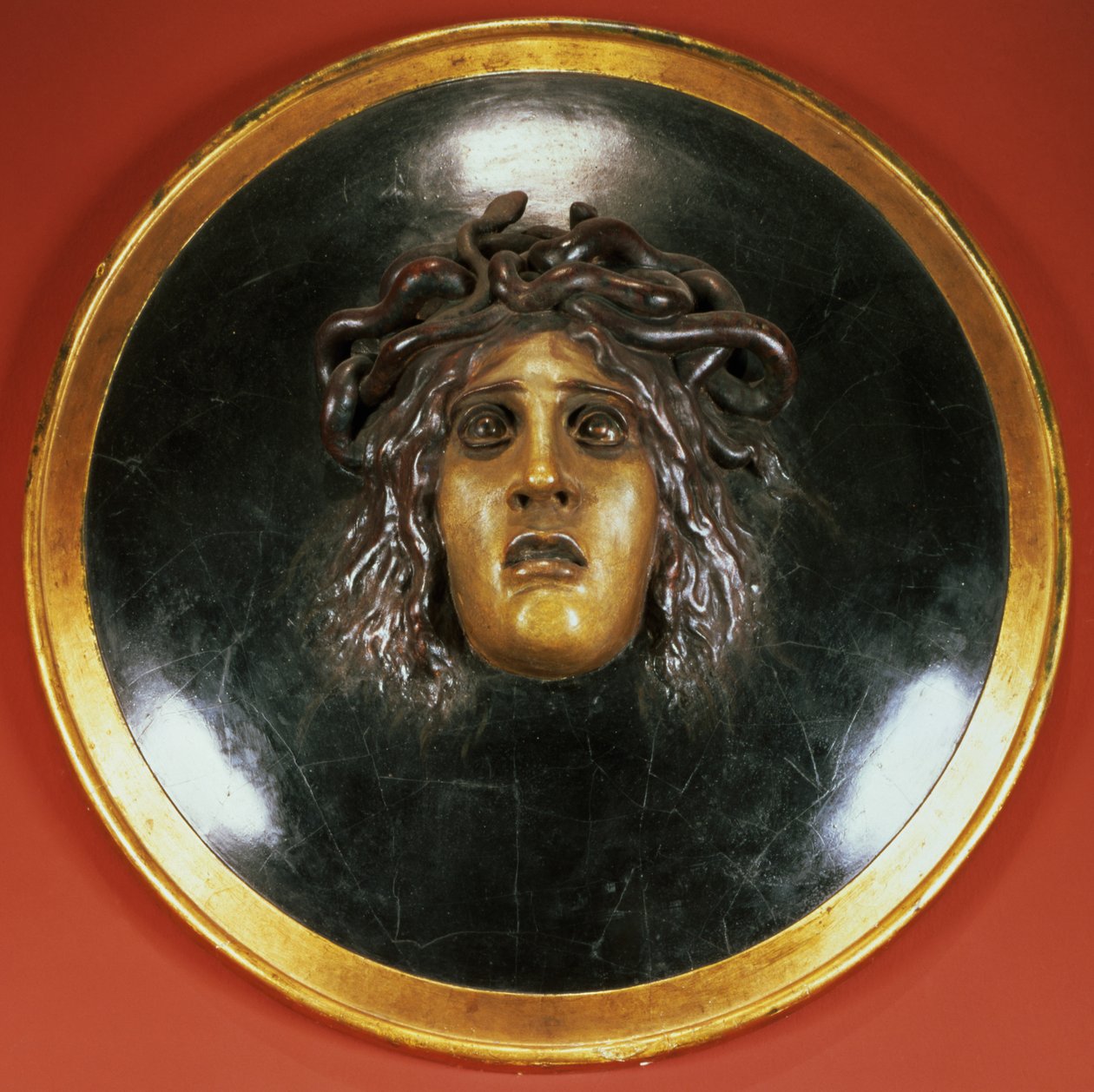 Bouclier de Méduse (relief en plâtre peint) - Arnold Böcklin