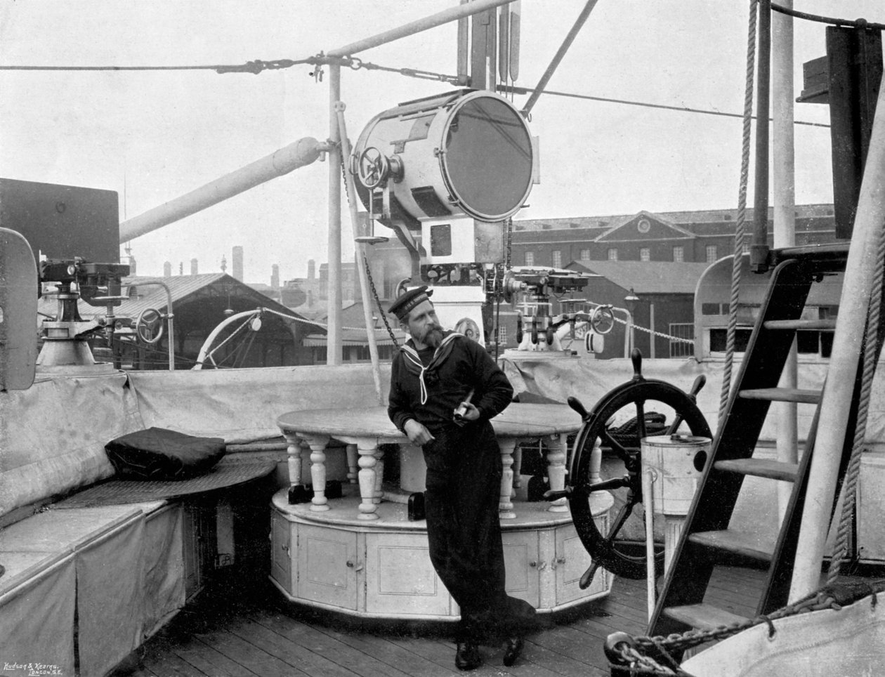 Un holophote à bord du HMS Imperieuse, 1896 - Arthur Debenham