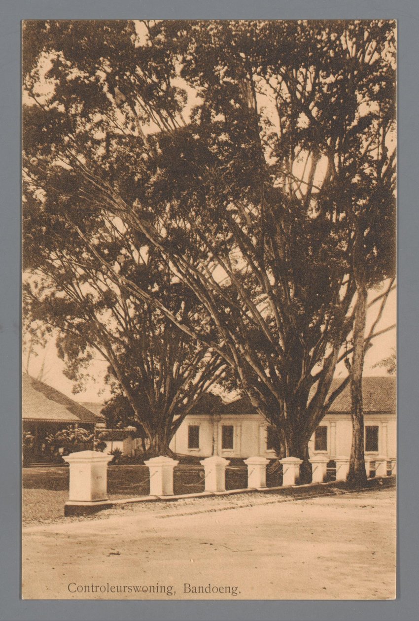 Pasar Baroe-Bandoeng - Boekhandel Visser and Co.