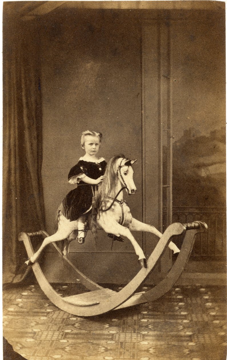 Jeune fille sur un grand cheval à bascule, années 1860 - Brading and Cantelo