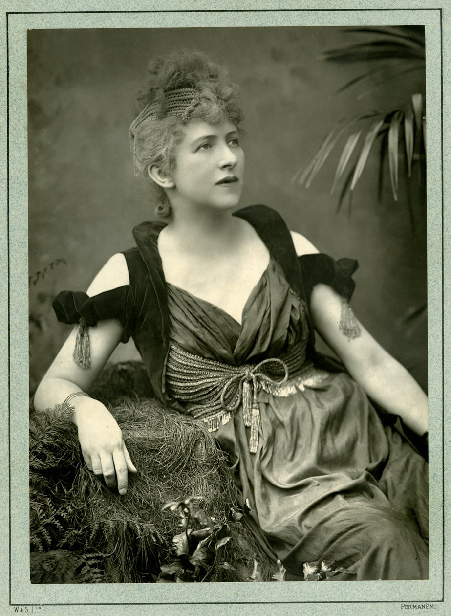 Mme Bernard Beere - British Photographer