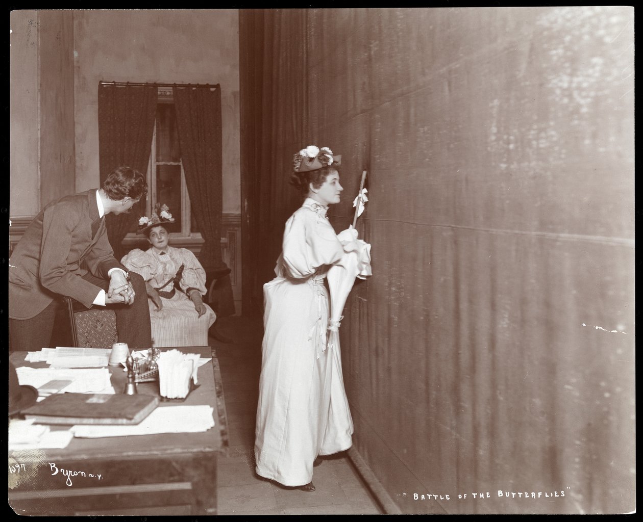 Dans les coulisses du Irving Palace Theatre, New York, pendant une représentation de 
