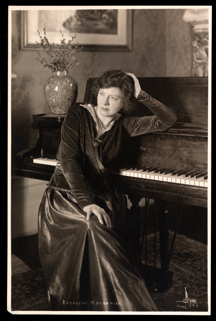 Kahleen MacDonell, c.1914 - Byron Company