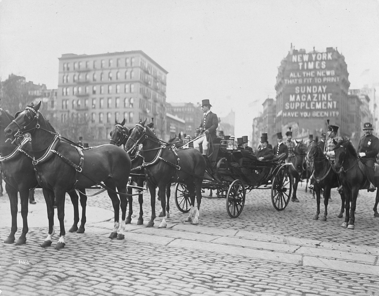 La procession associée à la dédicace du tombeau de Grant sur Riverside Drive, probablement le 27 avril 1897, New York - Byron Company