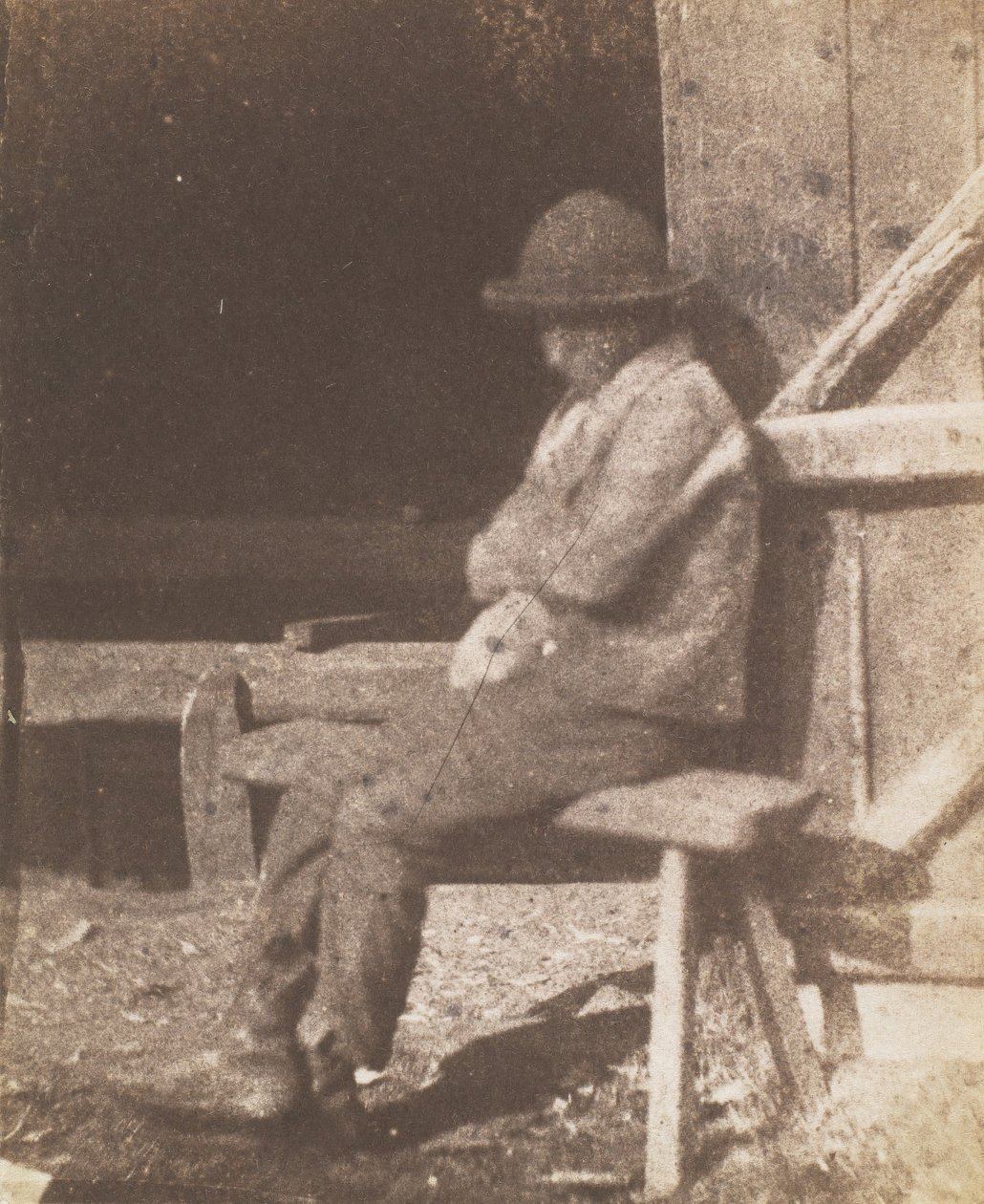 Jeune garçon assis - Calvert Jones