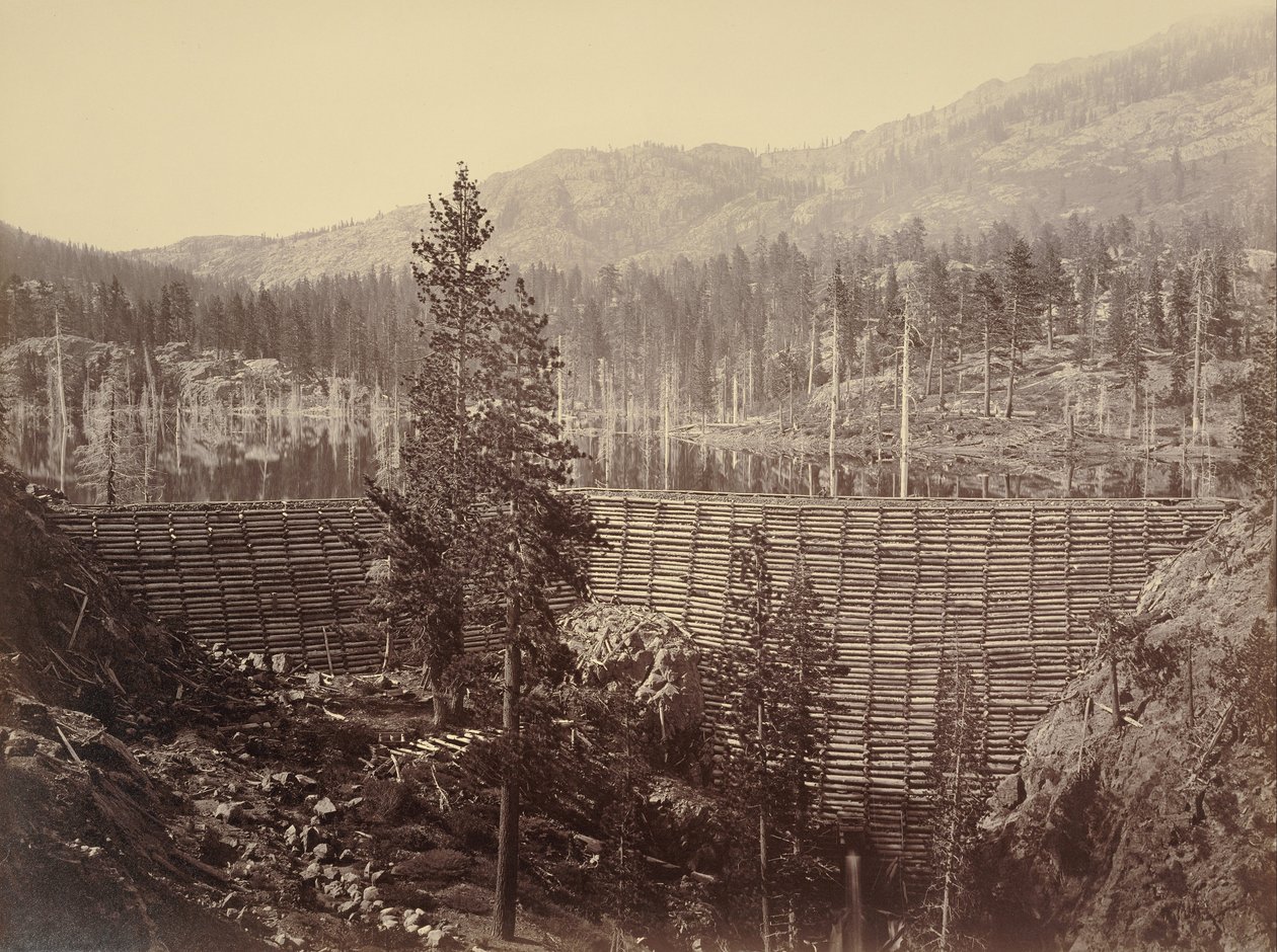 Barrage et lac, comté de Nevada, vue rapprochée - Carleton Watkins