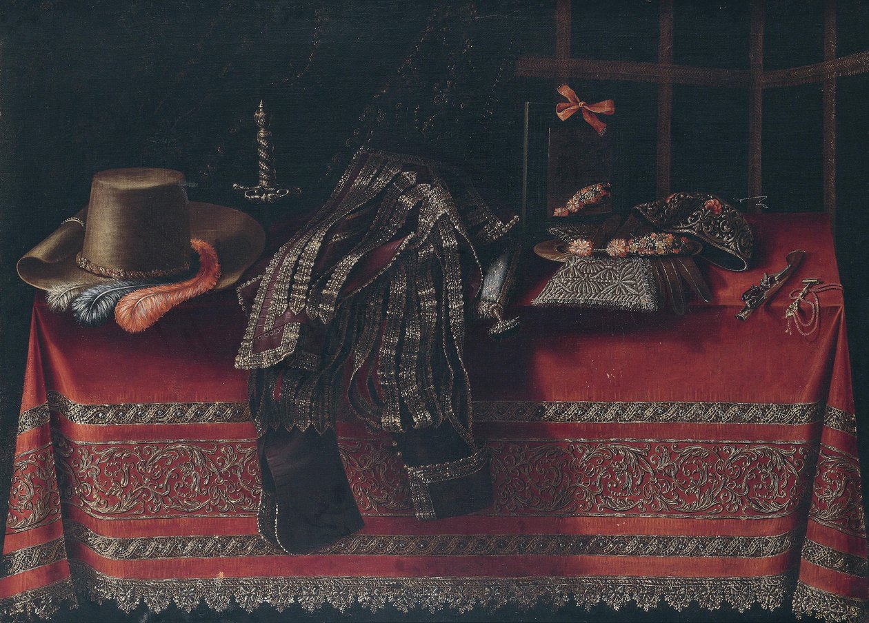 Nature morte avec vêtements, armes et un miroir sur une nappe rouge brodée - Carlo Manieri