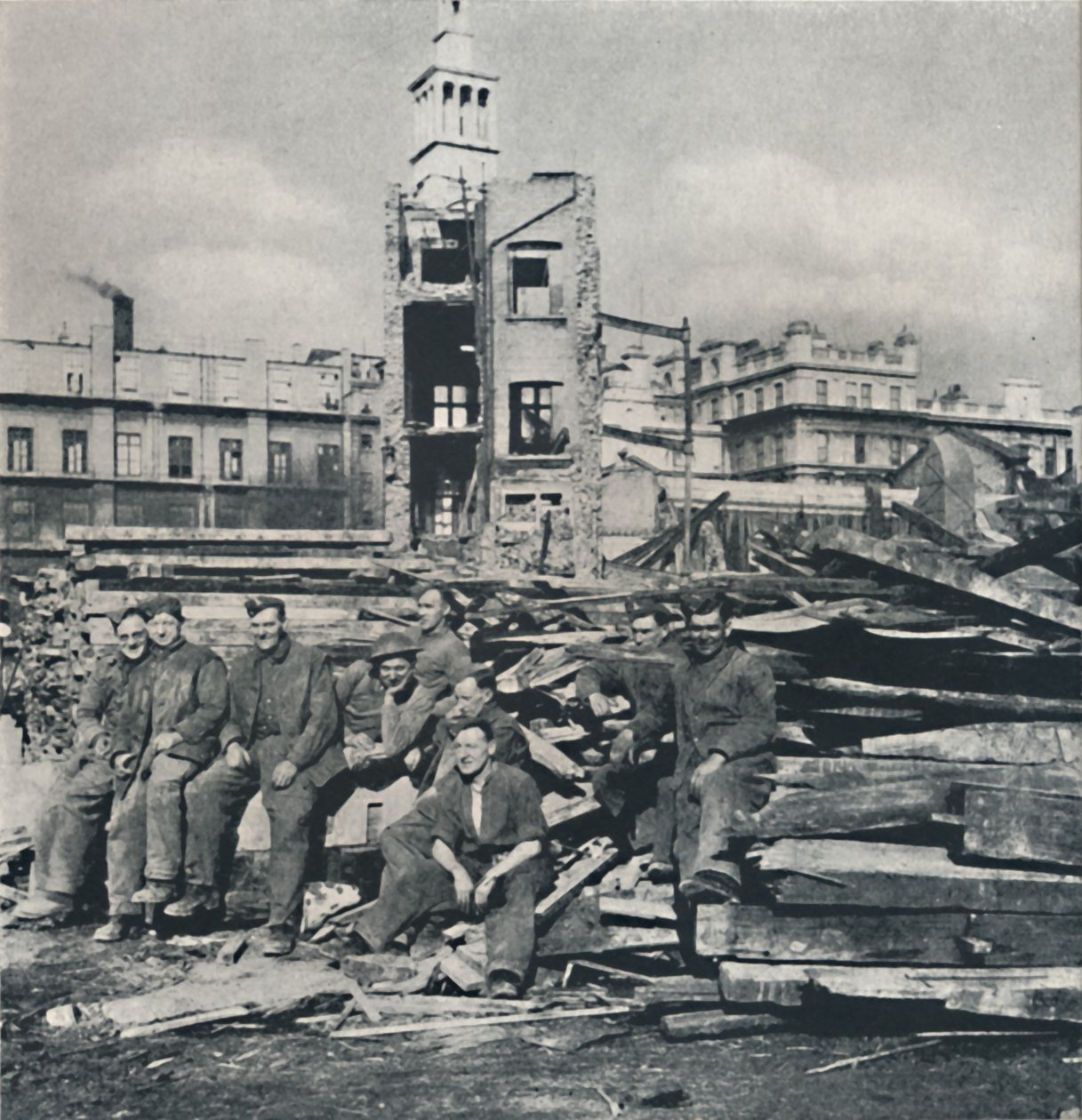 Contre les ruines, 1941 - Cecil Beaton