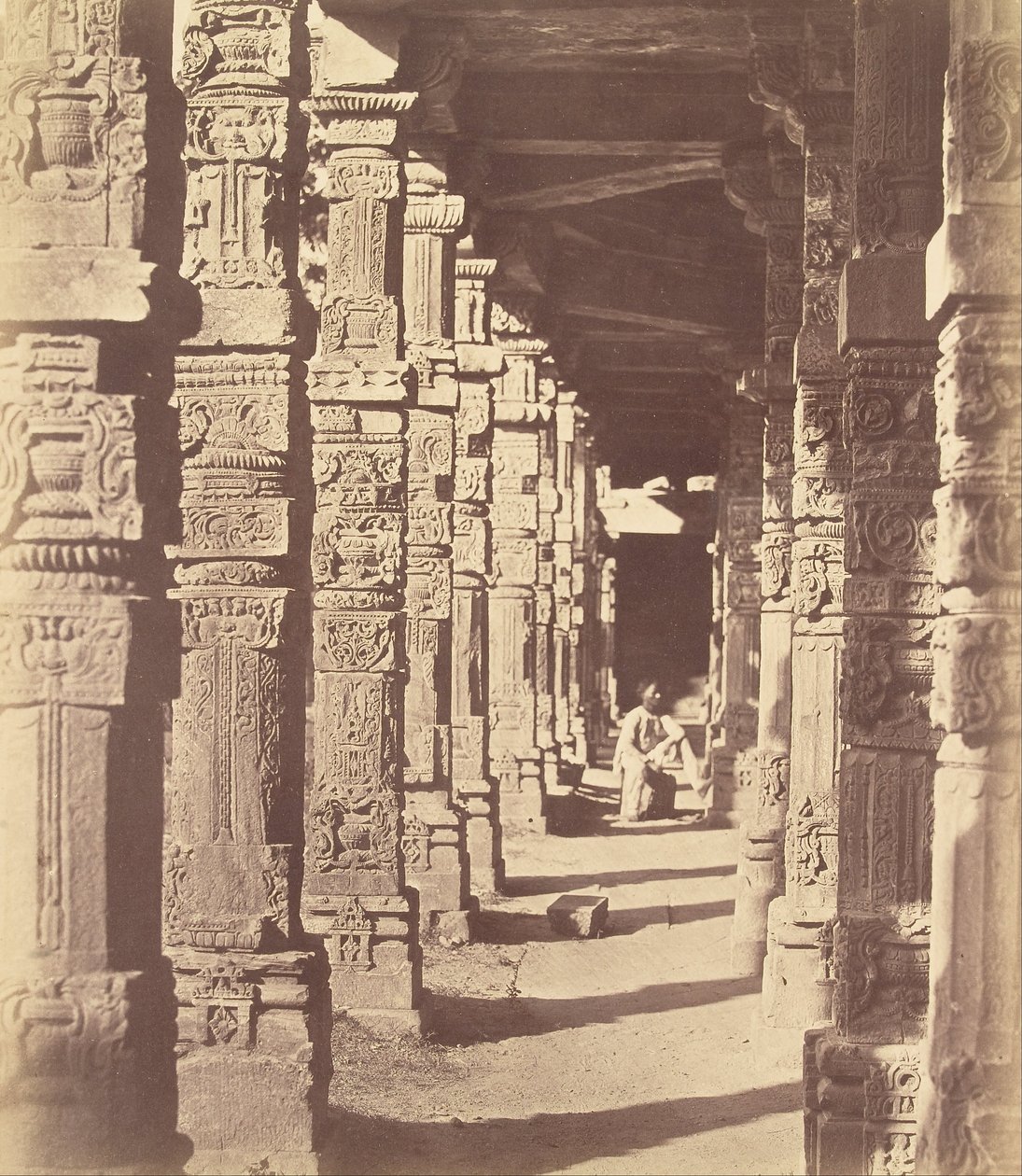 Intérieur du temple hindou à Kootub - Charles Moravia