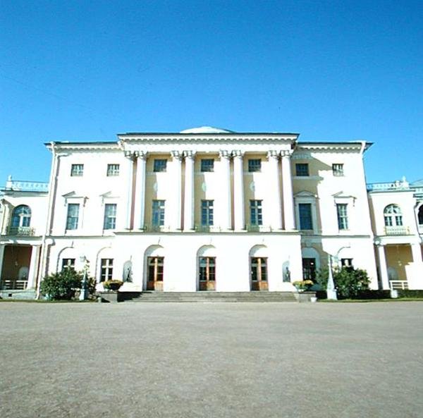 Façade de la Cour d