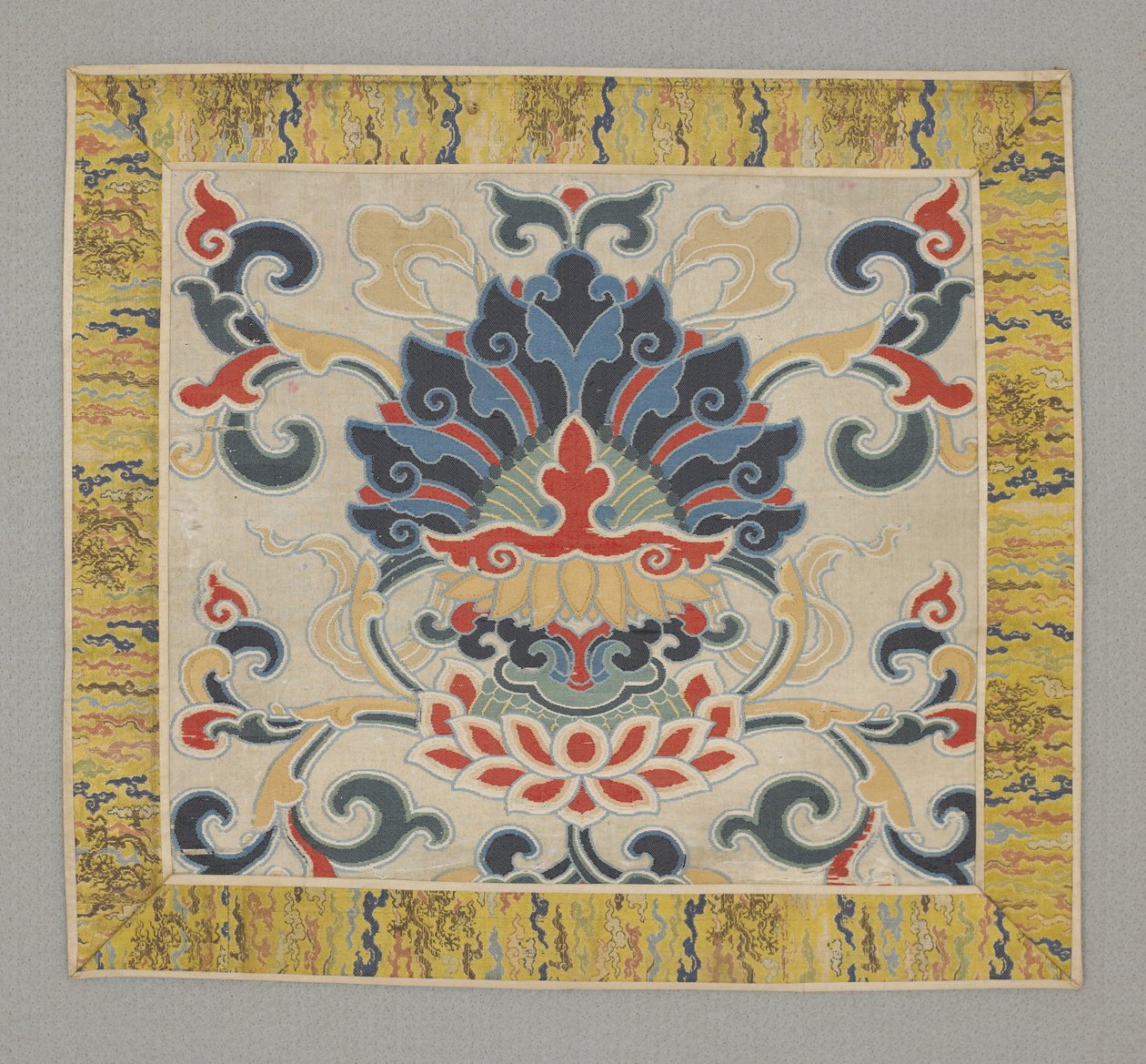 Huit objets précieux bouddhistes, lotus, 17e siècle - Chinese School