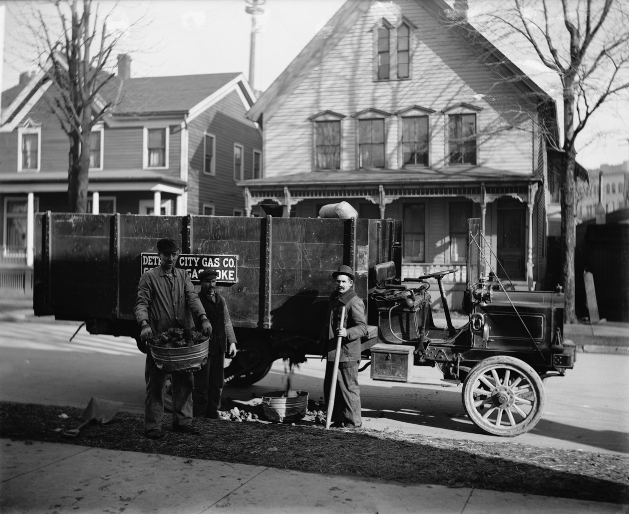 Wagon de livraison de coke et ouvriers, Detroit City Gas Co., Michigan, 1900 - Detroit Publishing Co.