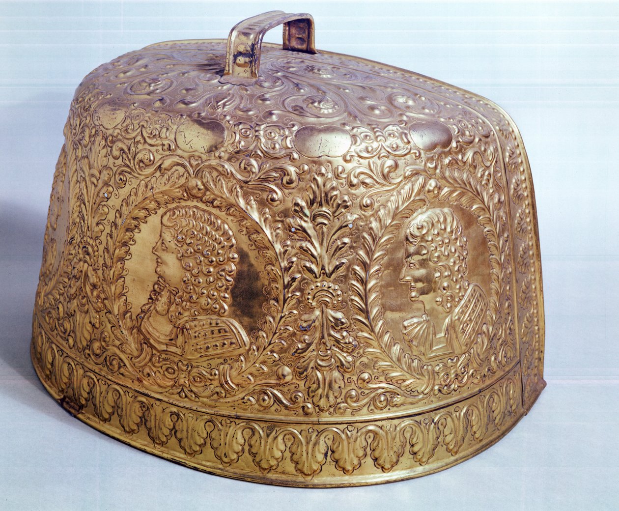 Couvre-feu, vers 1685 (laiton décoré) - Dutch School