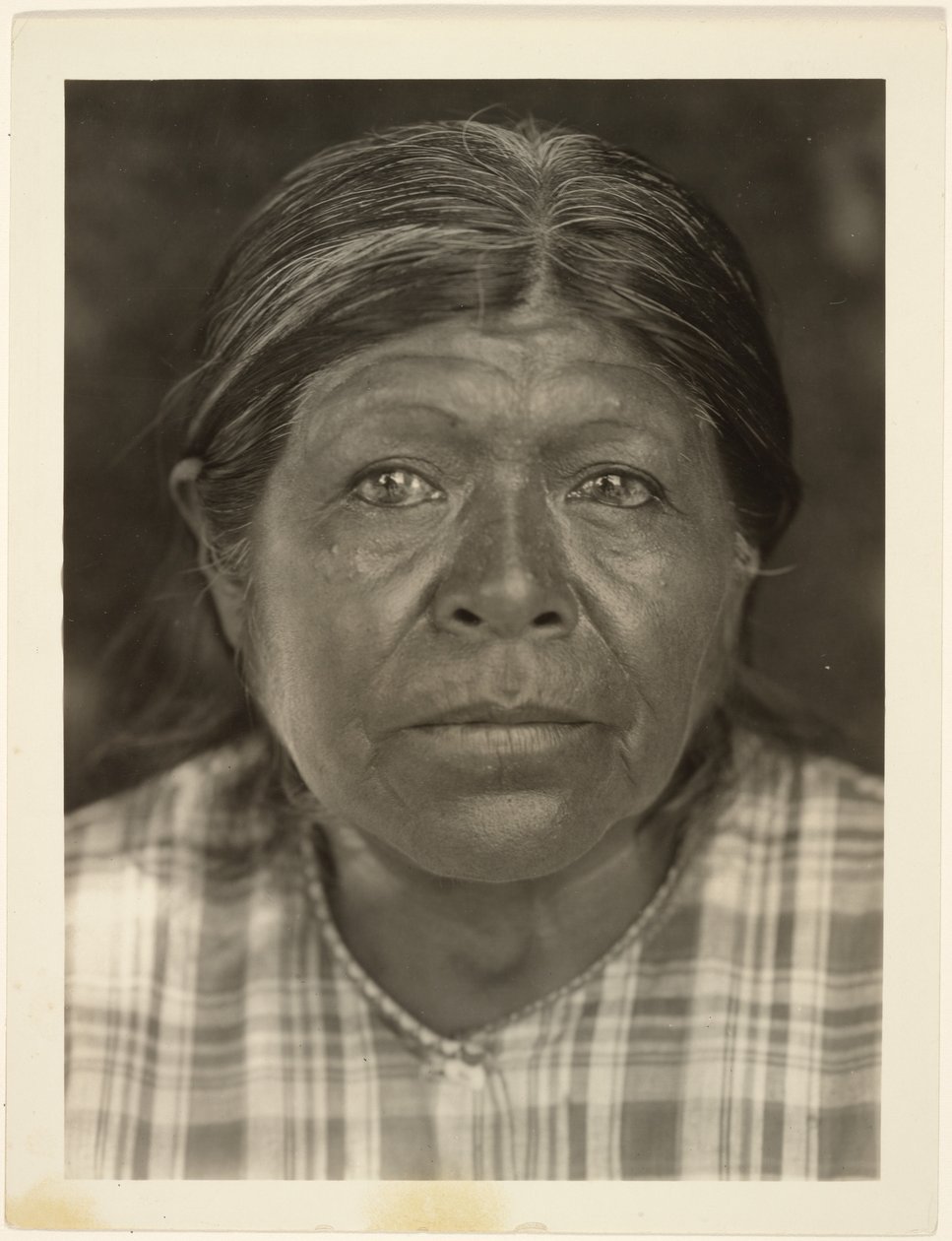 Une matrone Chukchansi - Edward S. Curtis