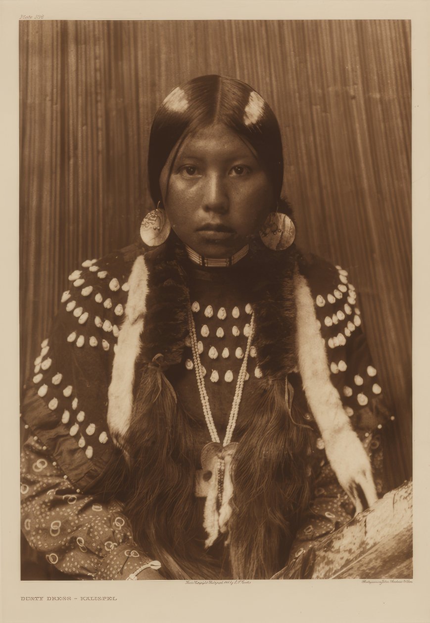 Robe poussiéreuse - Kalispel - Edward S. Curtis