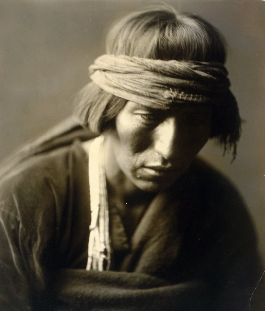 Hastobiga, homme-médecine Navajo - Edward Sheriff Curtis