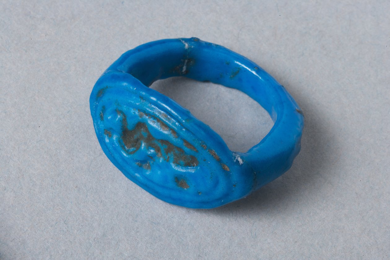 Bague représentant la figure dansante de Bes, Nouvel Empire - Egyptian 1st Dynasty