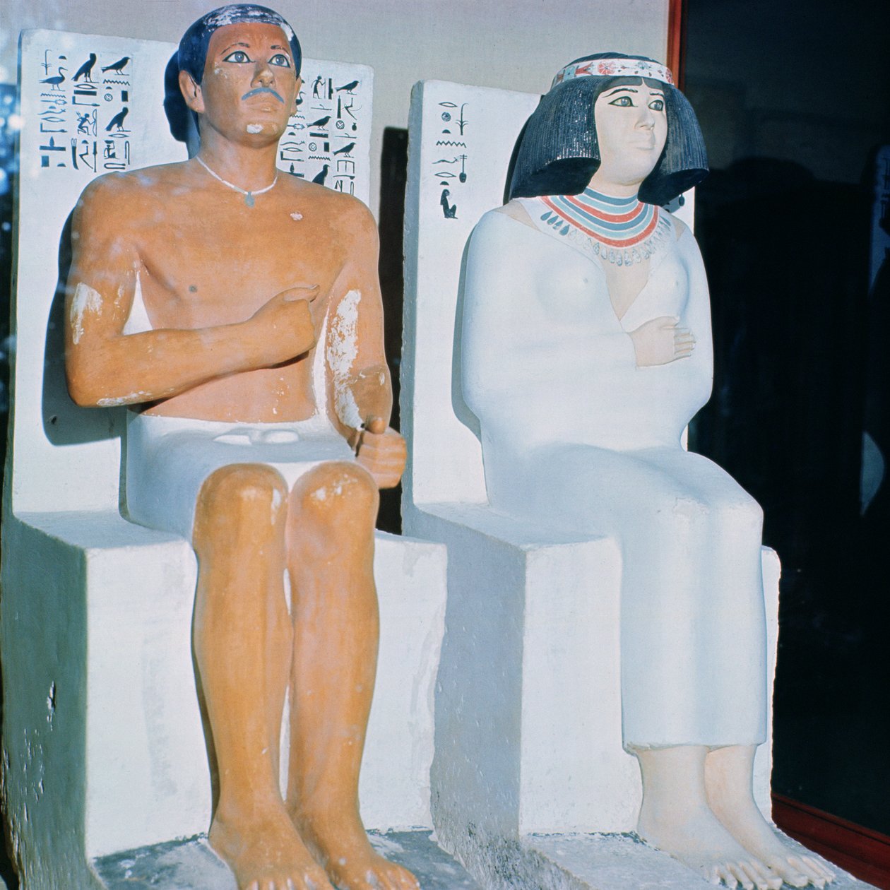 Rahotep et sa femme, Nofret, de Meydum, c.2620 av. J.-C. - Egyptian 4th Dynasty