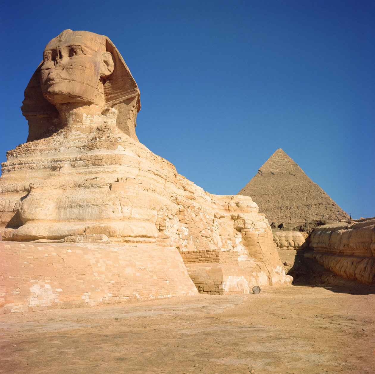 Le Sphinx et la Pyramide de Khafre, Gizeh, Ancien Empire 2613-2494 av. J.-C. - Egyptian 4th Dynasty