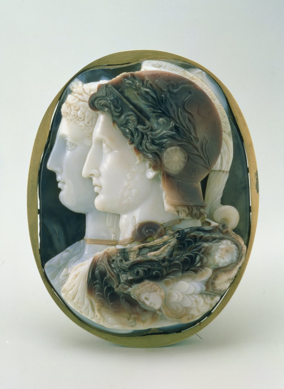 Le Camée Gonzaga, représentant Ptolémée II Philadelphe et sa femme Arsinoé comme des dieux du panthéon grec, fait à Alexandrie, 3ème siècle av. J.-C. - Egyptian Ptolemaic Period