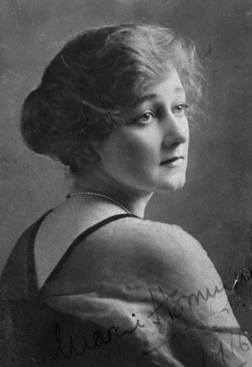 Marie Hemingway 1883-1939, actrice anglaise, 1916 - Elliott and Fry