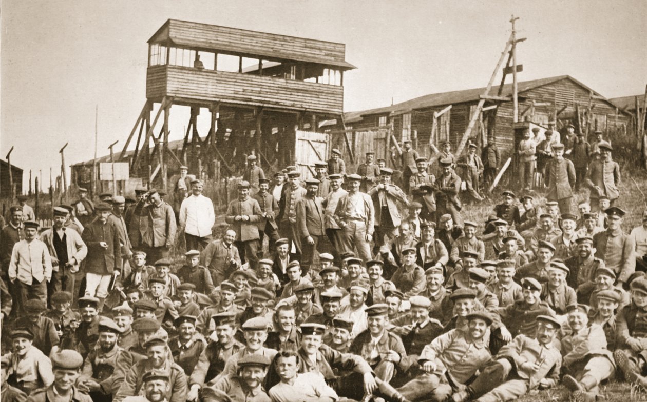 Un groupe de prisonniers, Eastcote, illustration de Prisonniers allemands en Grande-Bretagne - English Photographer