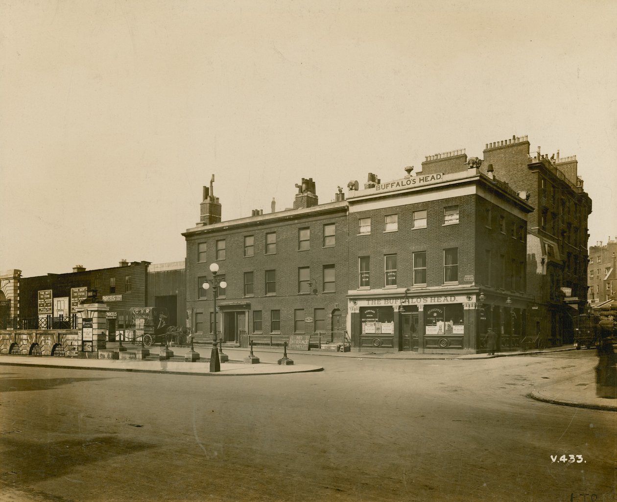 Gare de Baker Street; photographiée le 27 mars 1915 - English Photographer