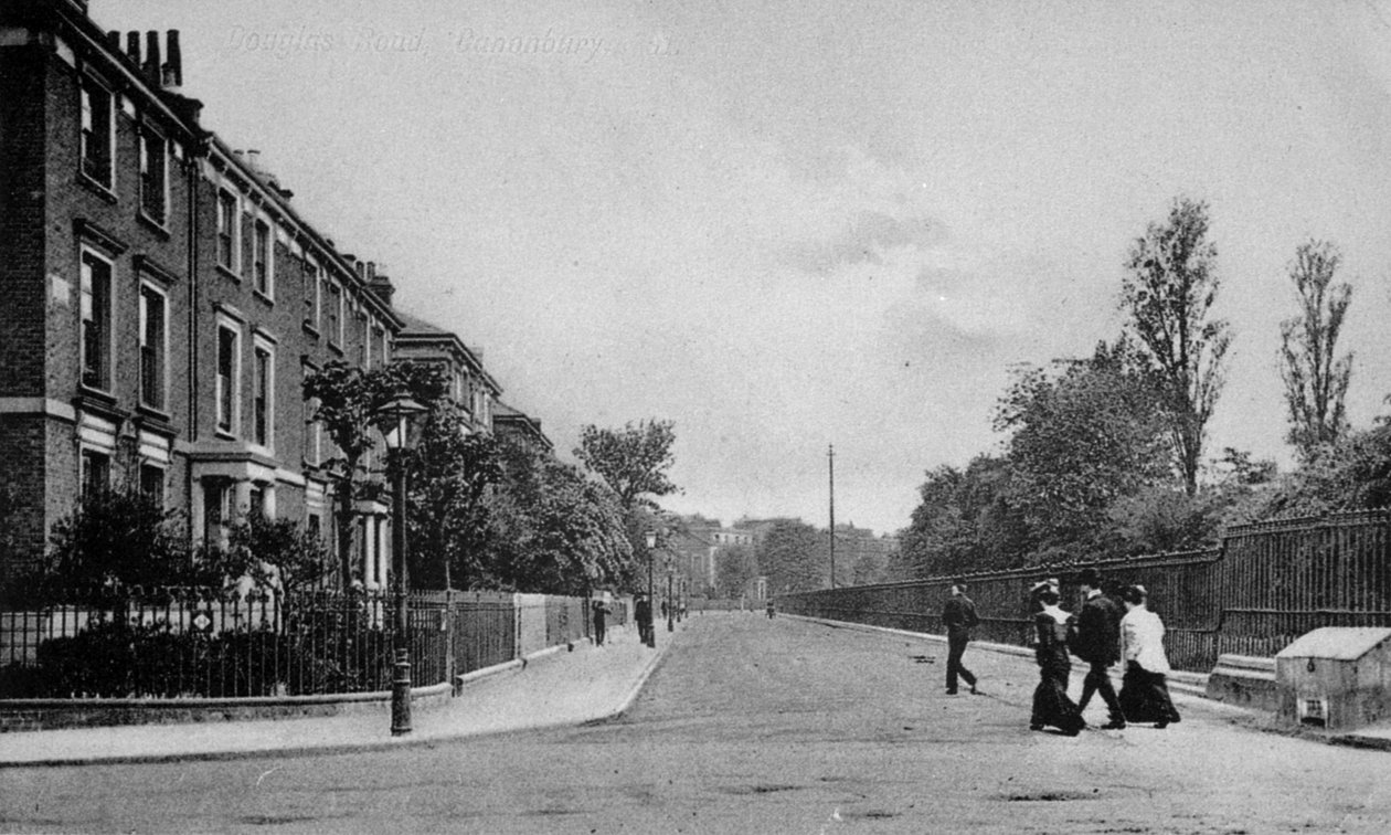 Douglas Road, Canonbury, Islington - English Photographer