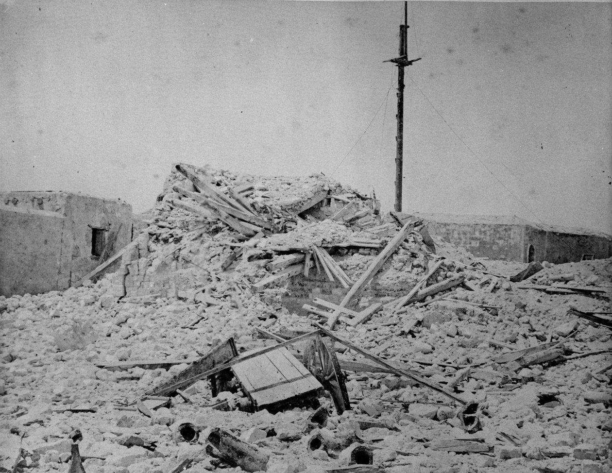 Explosion - Fort Adda, Alexandrie, 1882 - English Photographer