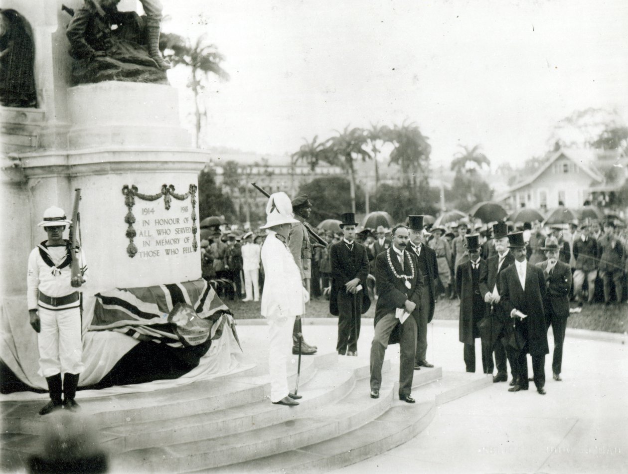 Le dévoilement du monument aux morts, Port of Spain, Trinidad, 1920 - English Photographer