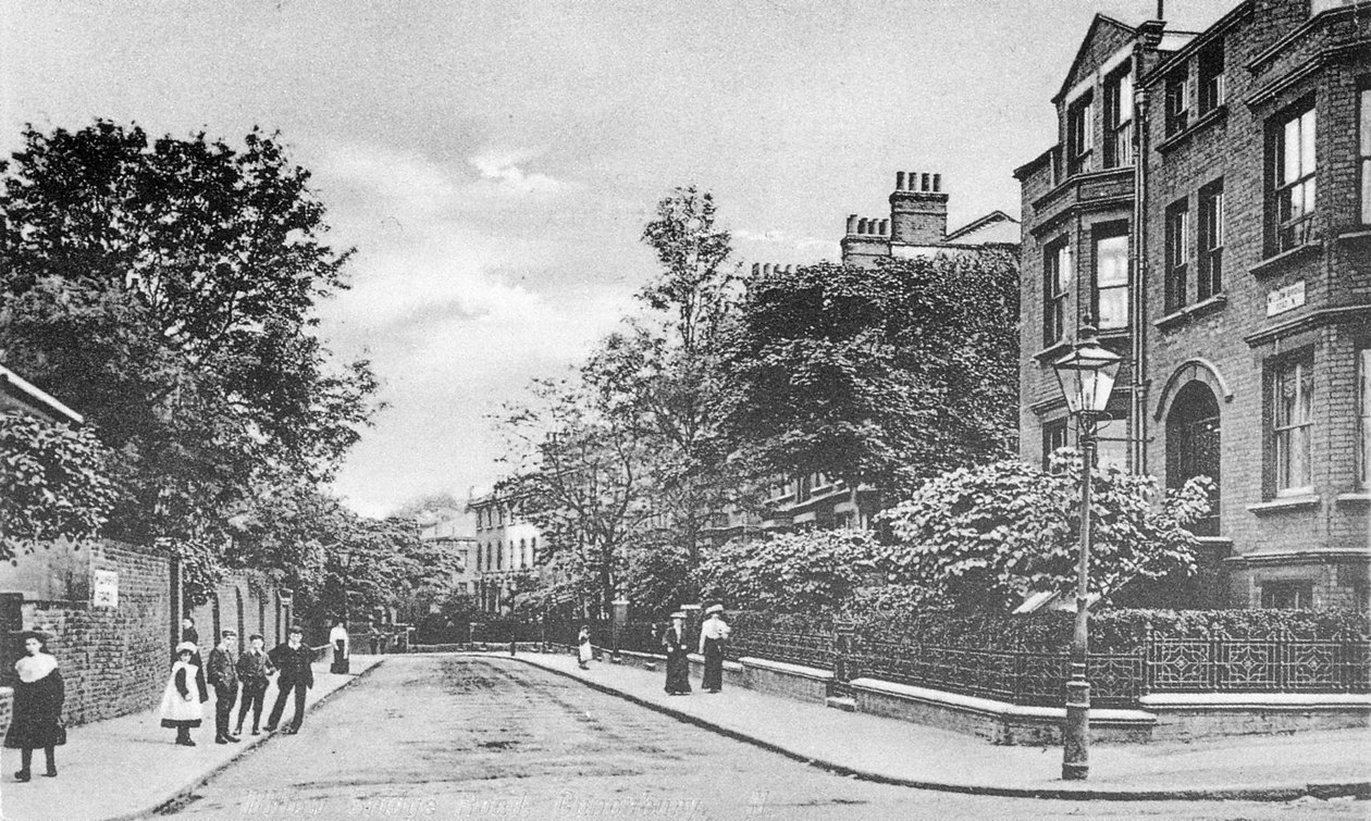 Willow Bridge Road, Canonbury, Islington - English Photographer