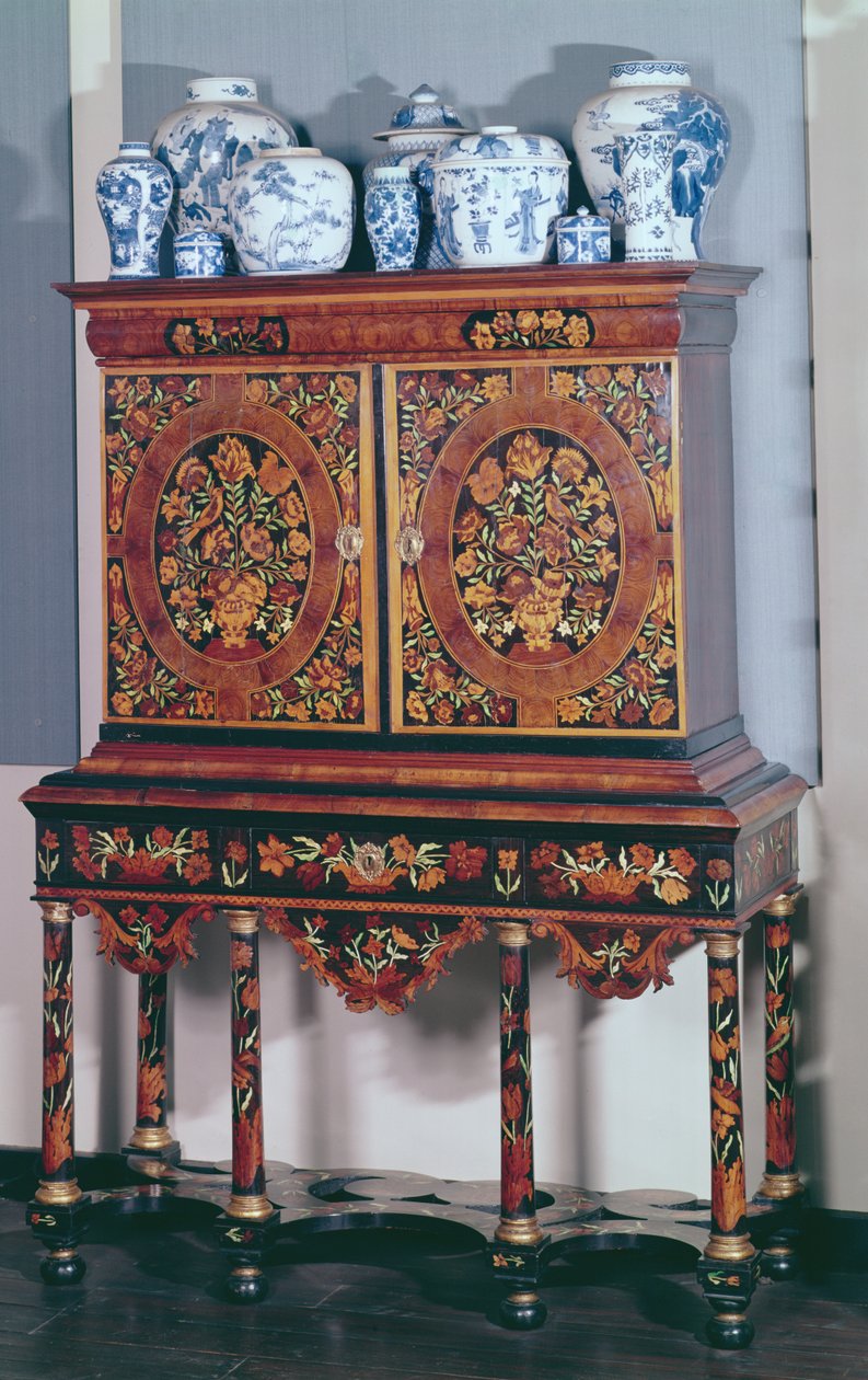 Cabinet sur pied, 1685-1700 - English School