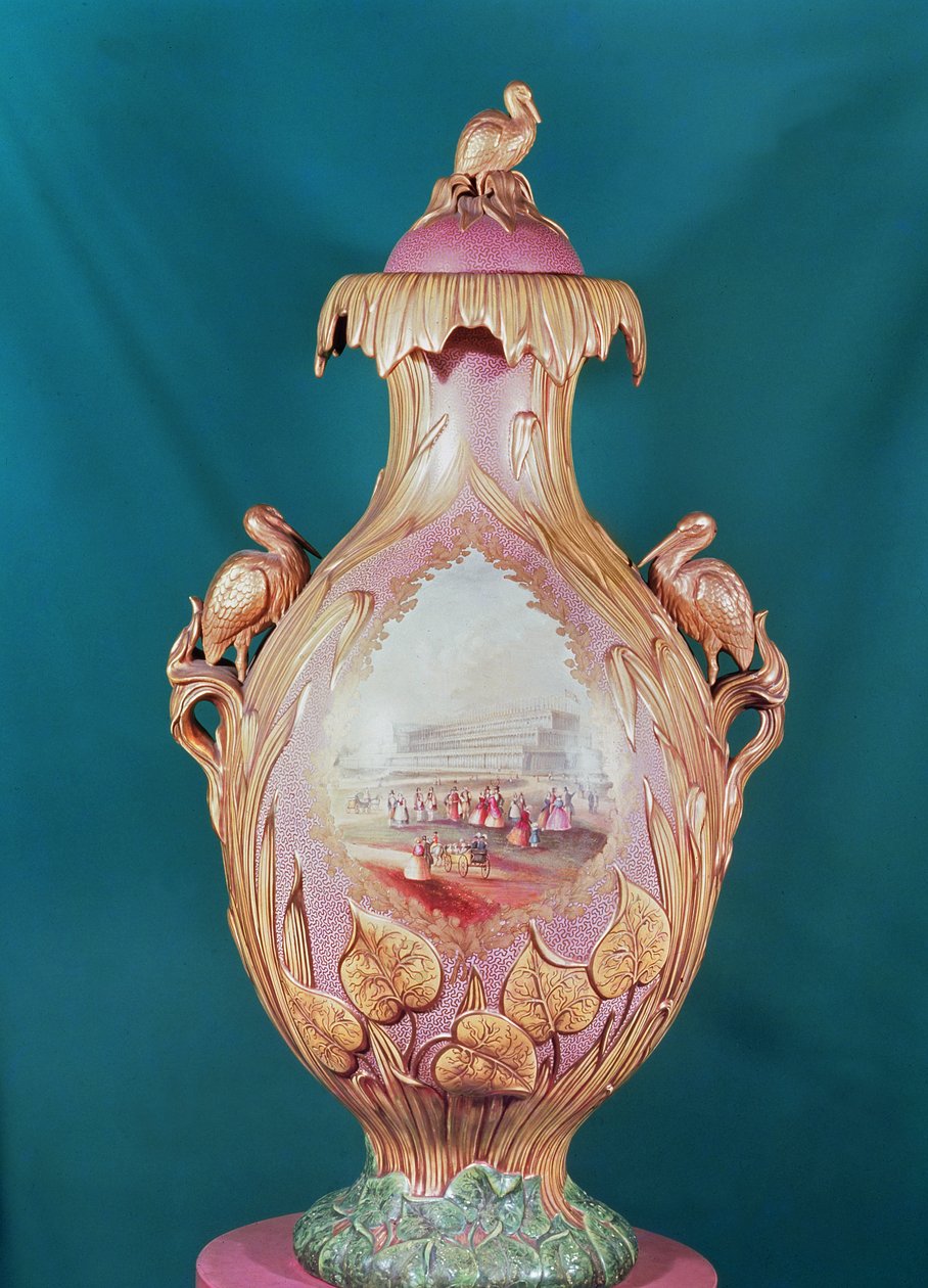 Vase en grès doré représentant la visite de la reine Victoria à la Grande Exposition, fabriqué par Charles Neigh and Sons - English School