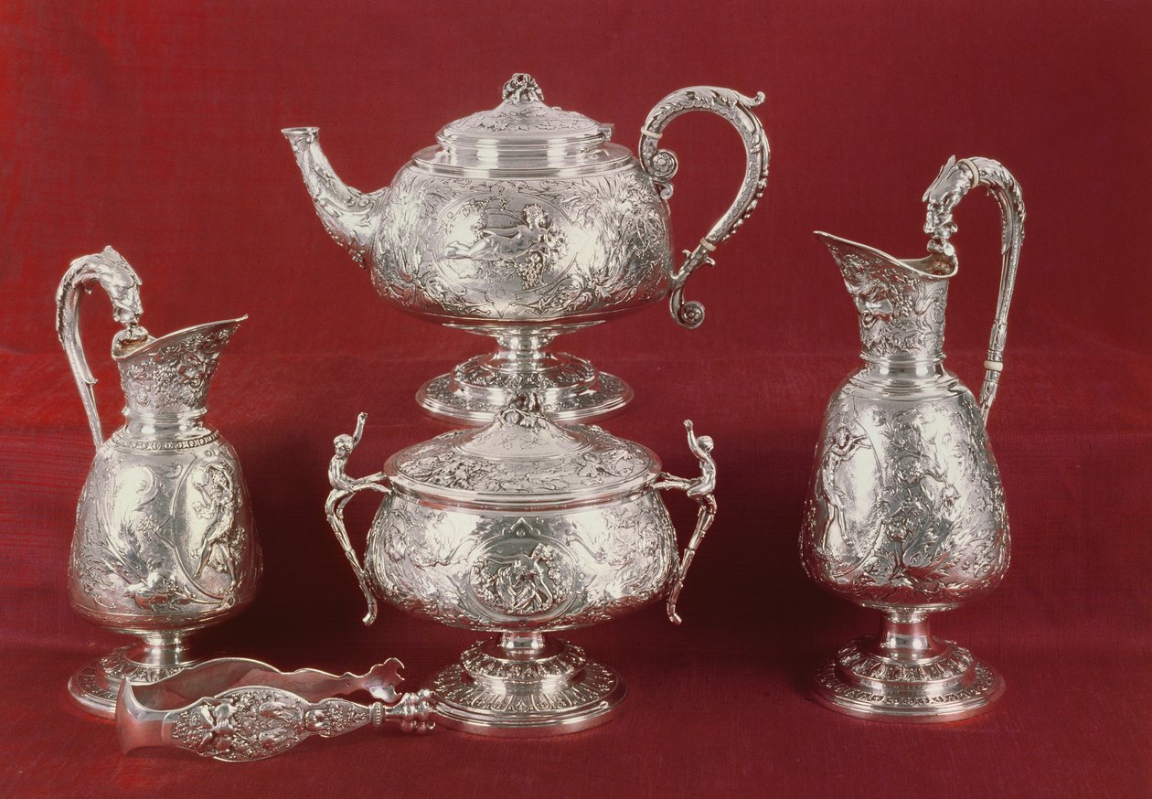 Service à thé avec décoration ciselée, de style français, Londres, 1874-75 - English School