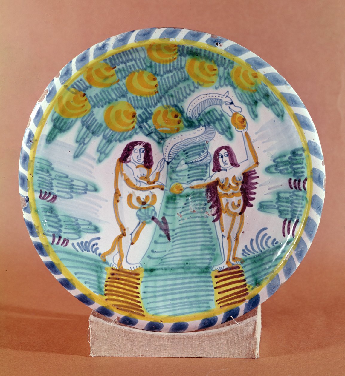 Plat représentant Adam et Ève (faïence) - English School