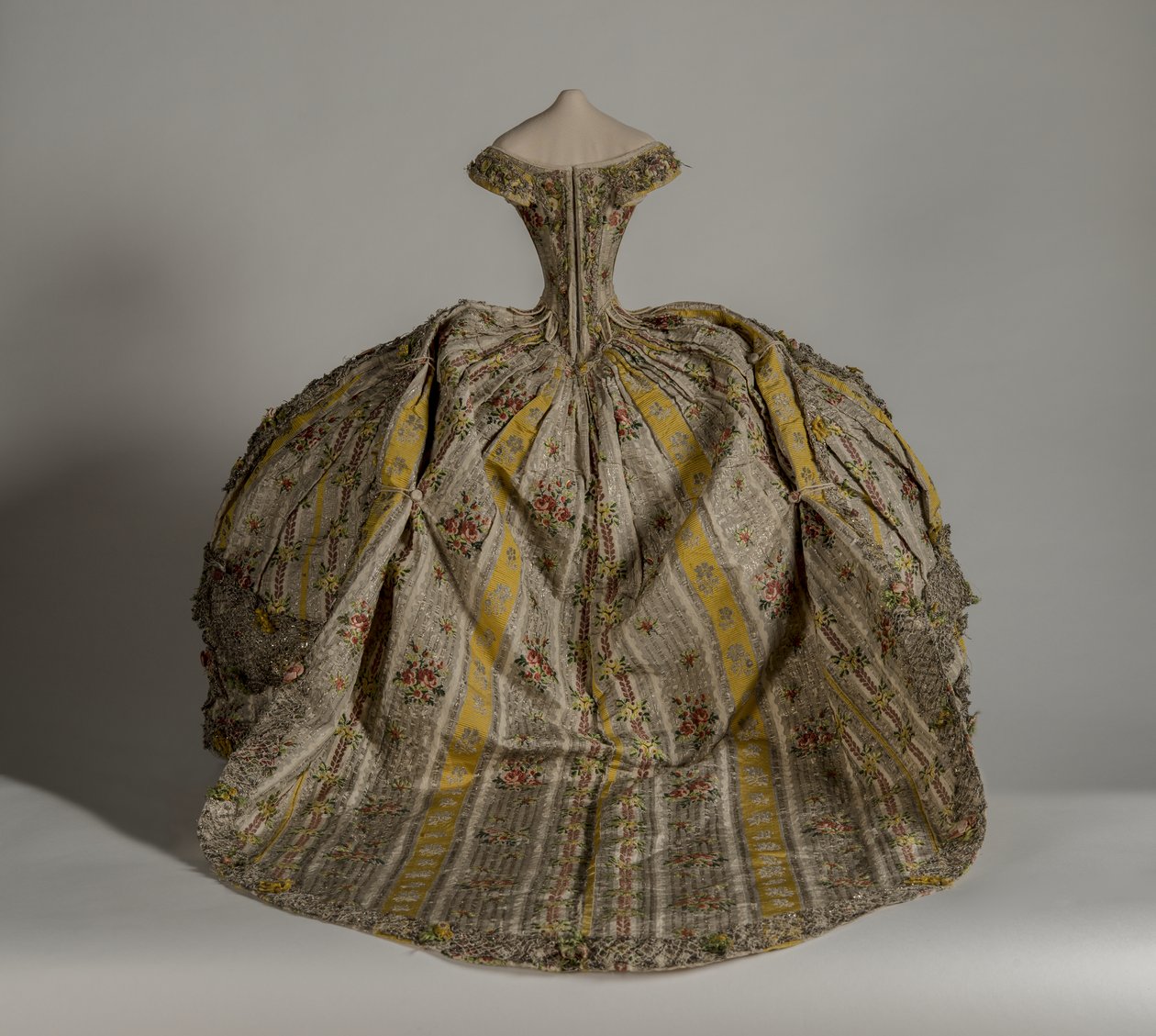 Manteau de poupée de mode - English School