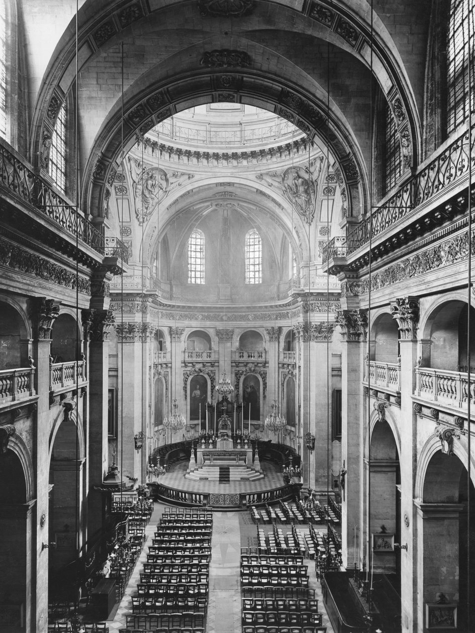 Vue intérieure de la nef de l