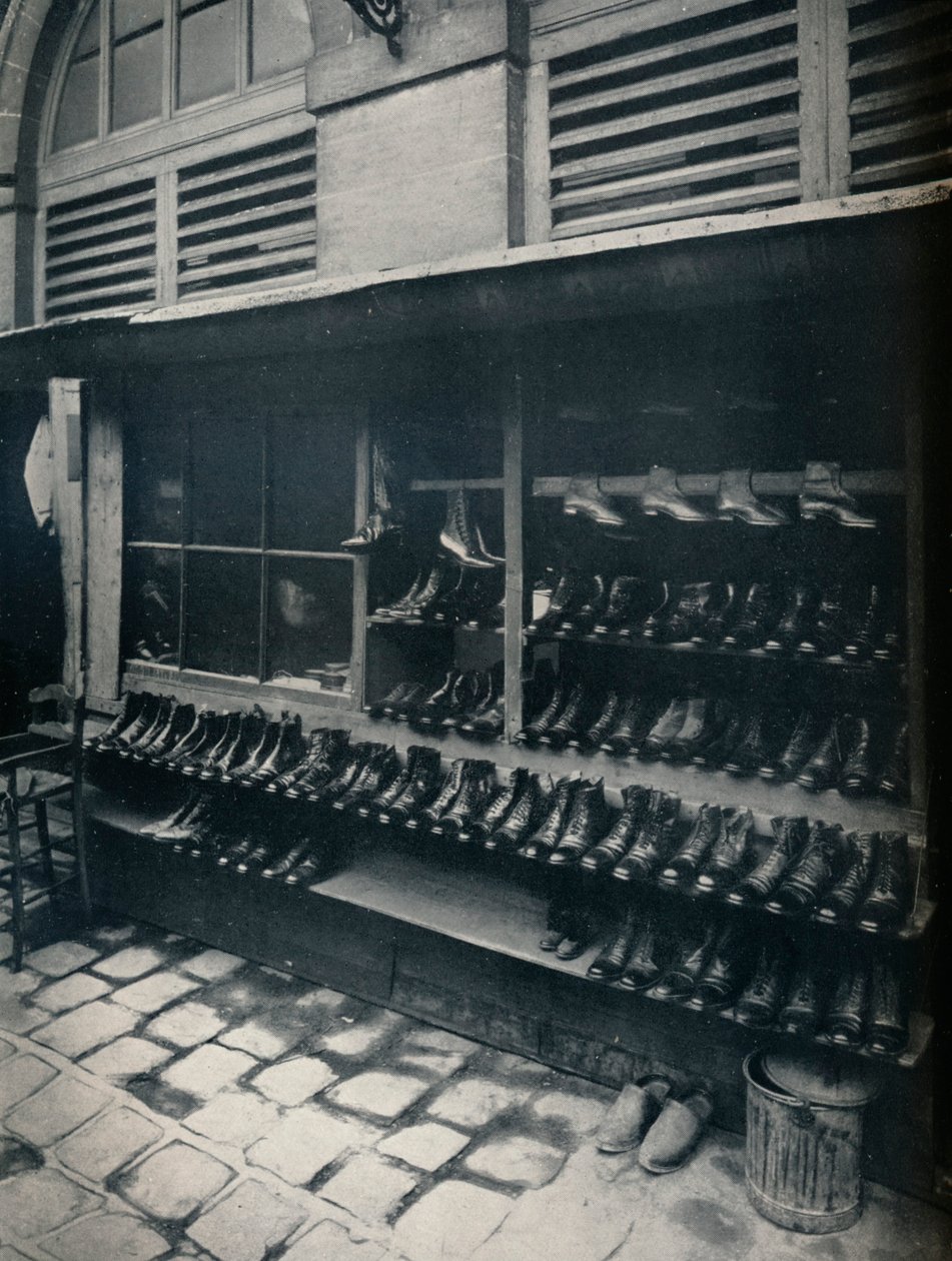 Vieilles chaussures, vers 1877-1927, 1929 - Eugène Atget