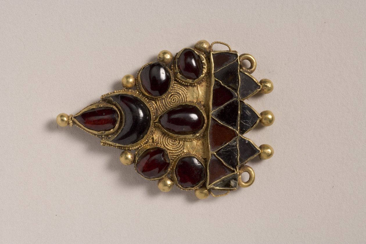 Pendentif, vers le 5ème siècle après J.-C. (or et grenat) - European